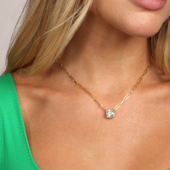 Melinda Maria Baby Samantha cushion cut/gold NEW - Picture 2 of 3